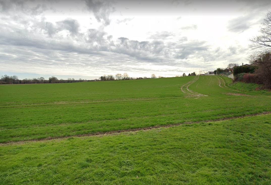 Terrain à bâtir de 630 m² à SAINT-JEAN-DE-THURIGNEUX (01) 2
