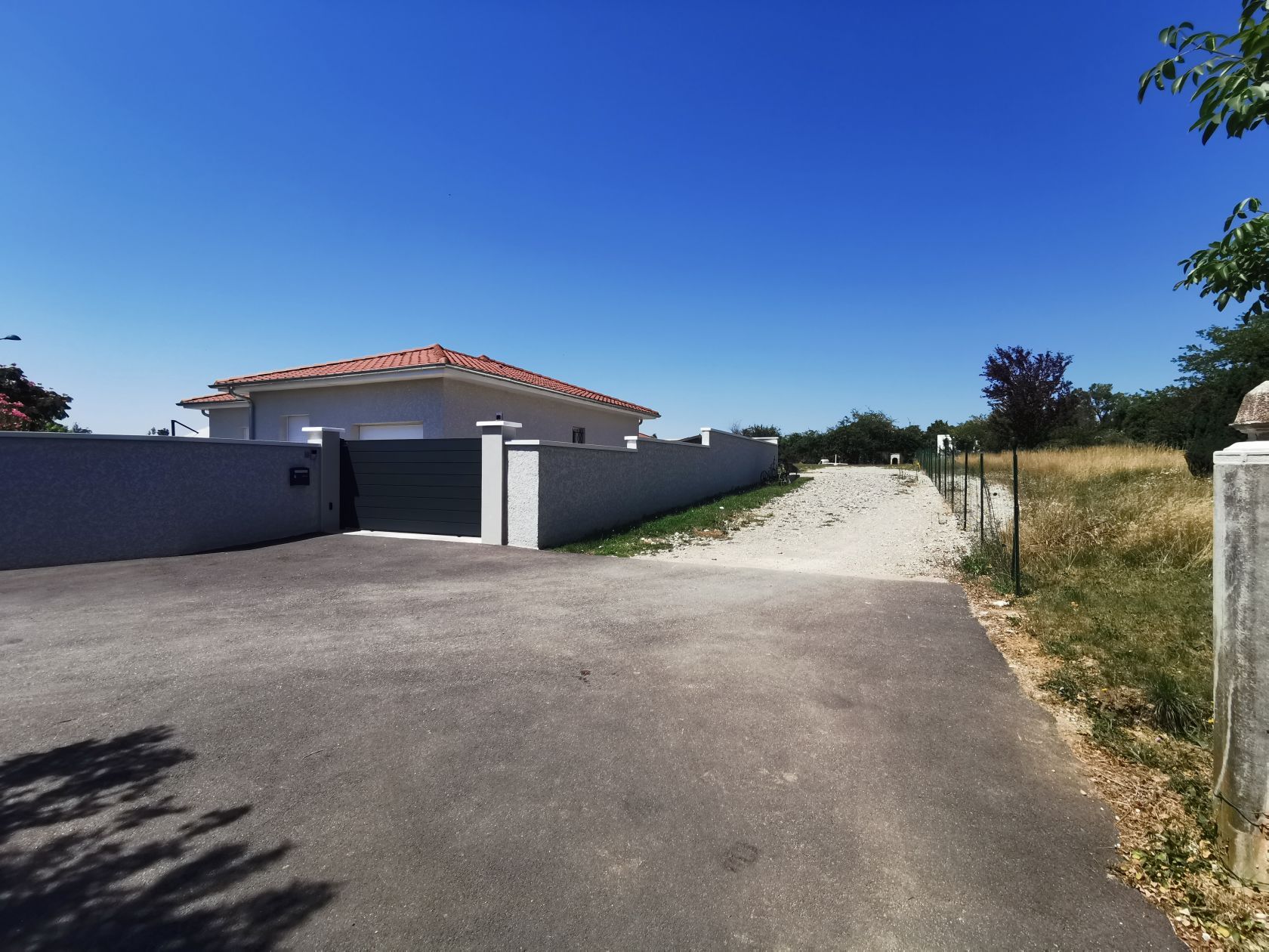 Terrain à bâtir de 412 m² à COLOMBIER-SAUGNIEU (69) 2
