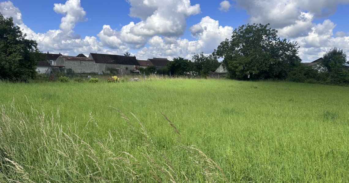 image Terrain à bâtir de 504 m² à LA CHAPELLE-LA-REINE (77)