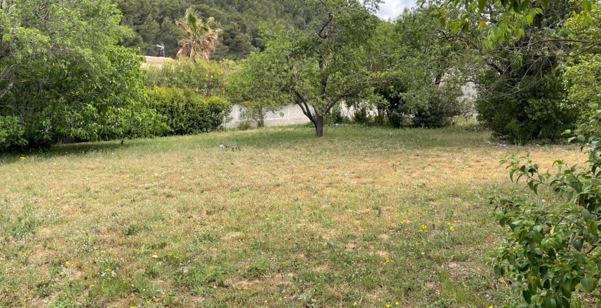 image Maison 76 m² avec terrain à CUGES-LES-PINS (13)