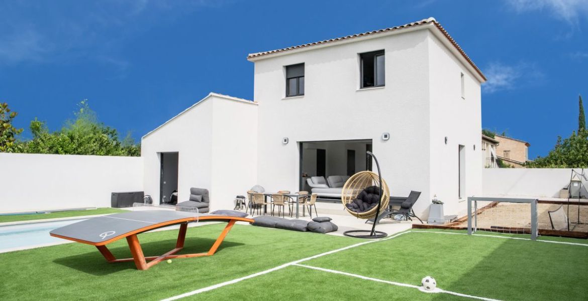 image Maison 115 m² avec terrain à SAINT-ESTEVE-JANSON (13)