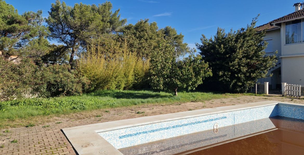 image Maison 105 m² avec terrain à GARDANNE (13)