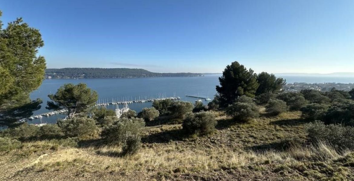 image Projet de construction d'une maison 65 m² avec terrain à SAINT-CHAMAS (13)