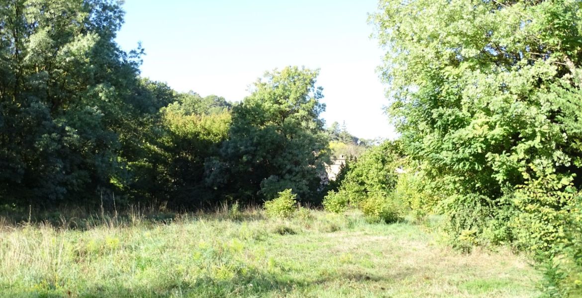 image Terrain à bâtir de 1386 m² à JOUQUES (13)