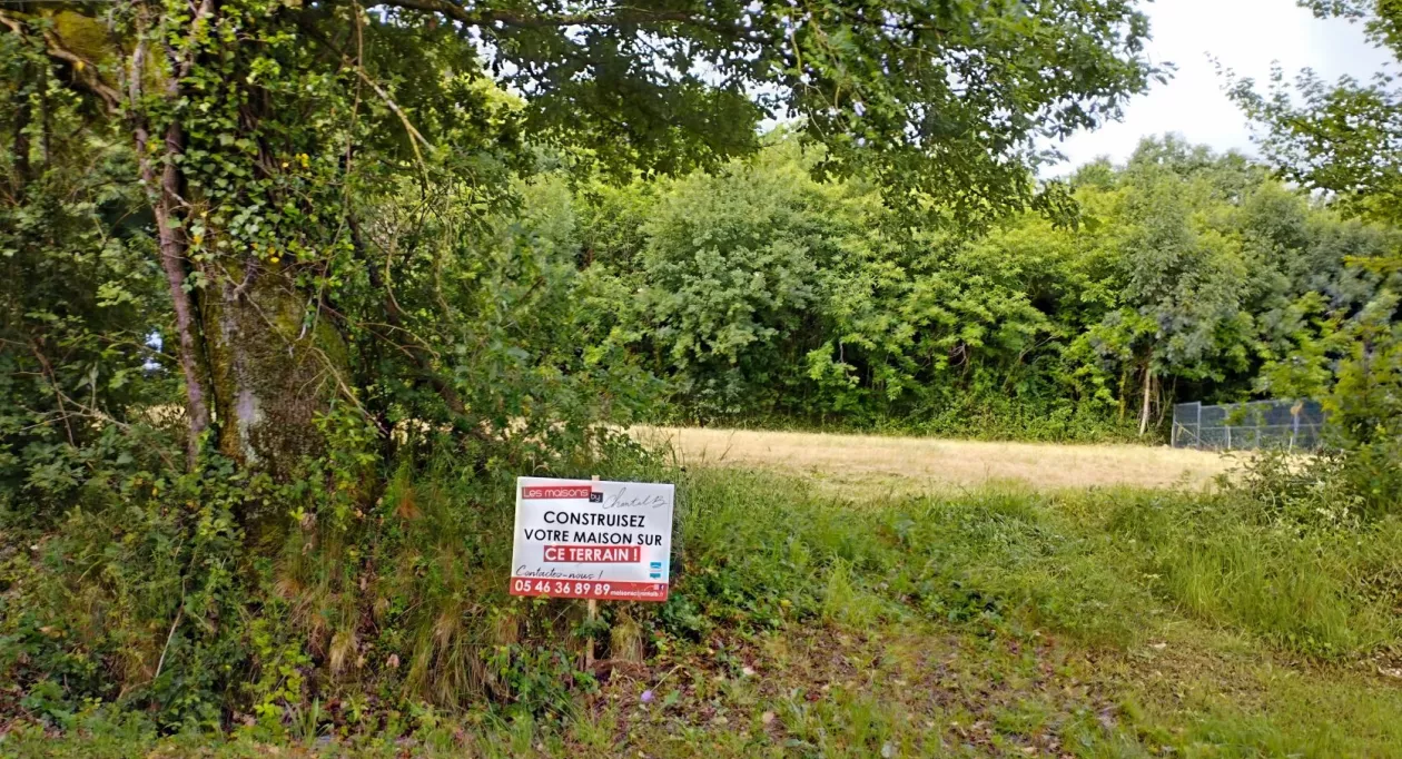 Image 1 Terrain à bâtir de 600 m² à DOMPIERRE-SUR-CHARENTE (17)