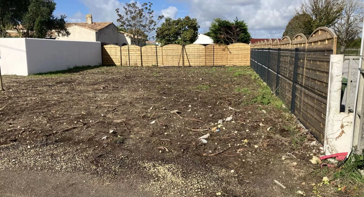 Image 1 Terrain à bâtir de 327 m² à LE CHATEAU-D'OLERON (17)