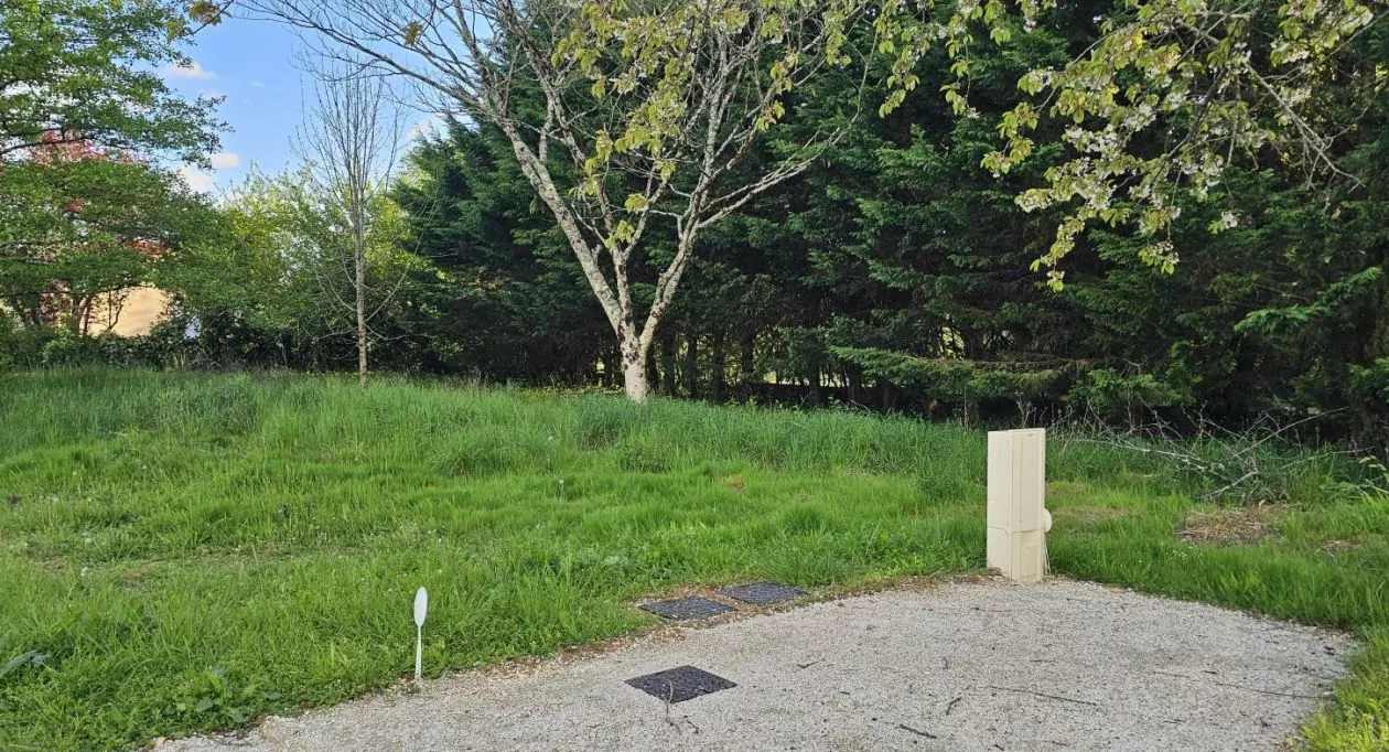 Image 2 Terrain à bâtir de 469 m² à SOYAUX (16)