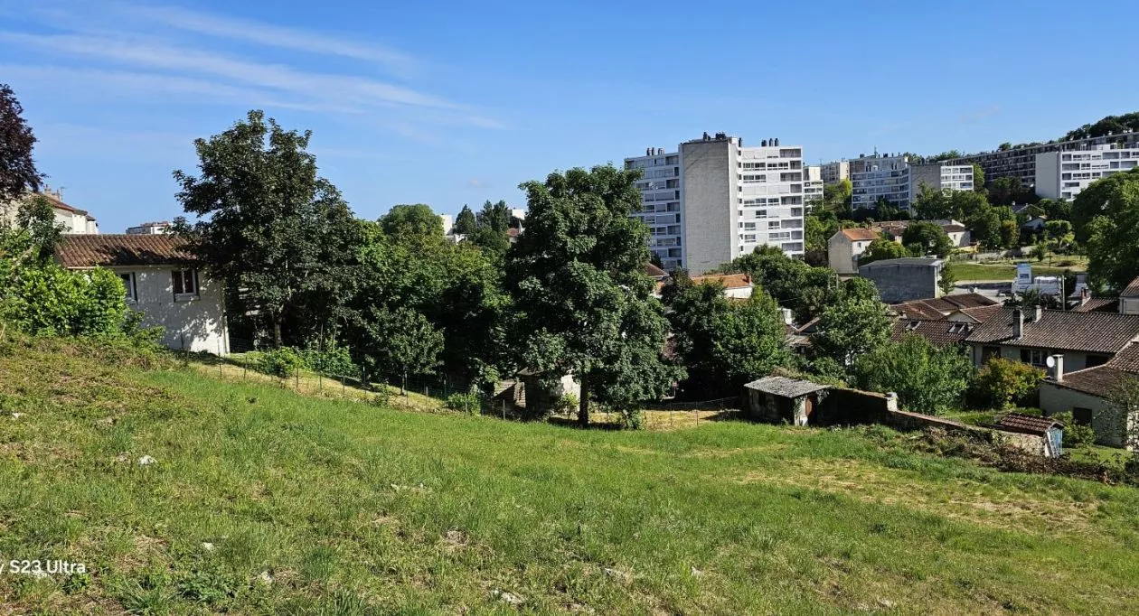 Image 4 Terrain à bâtir de 350 m² à ANGOULEME (16)