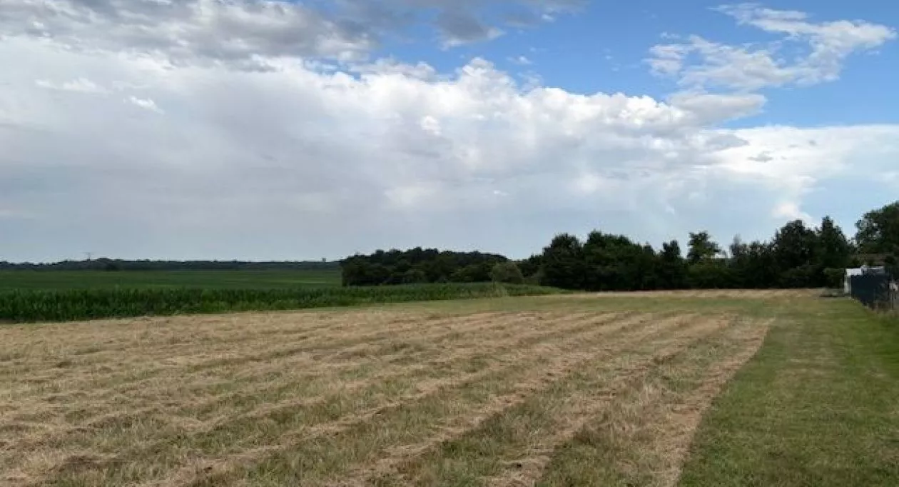 Image 1 Terrain à bâtir de 734 m² à VILLARS-EN-PONS (17)