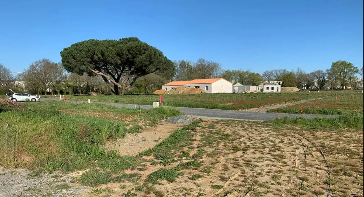 Image 1 Terrain à bâtir de 264 m² à CHALLANS (85)