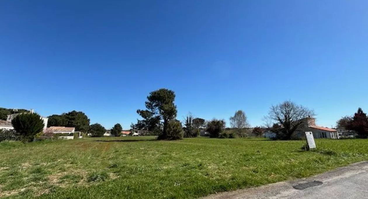 Image 1 Terrain à bâtir de 390 m² à SAINT-AUGUSTIN (17)