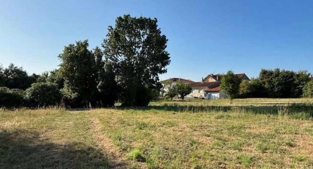 Image 1 Terrain à bâtir de 725 m² à ROYAN (17)