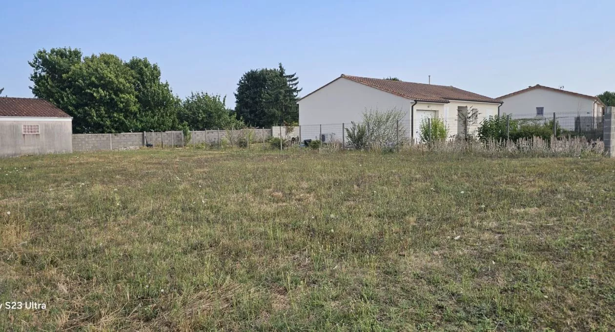 Image 1 Terrain à bâtir de 525 m² à VIBRAC (16)