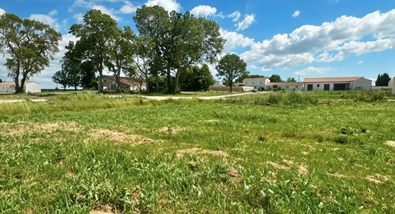 Image 2 Terrain à bâtir de 679 m² à GEMOZAC (17)