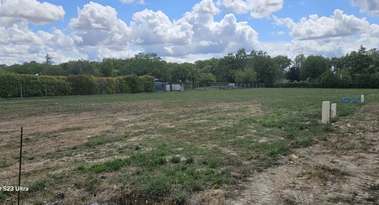 Image 1 Terrain à bâtir de 394 m² à VARS (16)