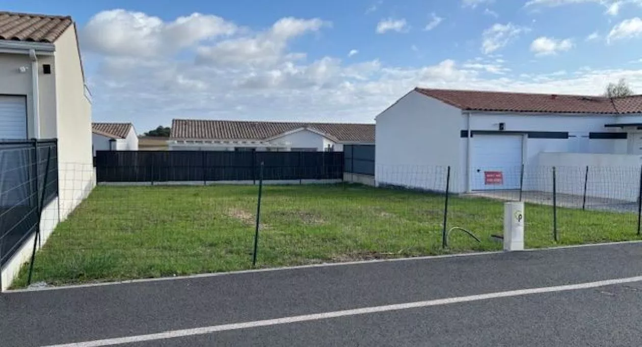 Image 2 Terrain à bâtir de 248 m² à MESCHERS-SUR-GIRONDE (17)