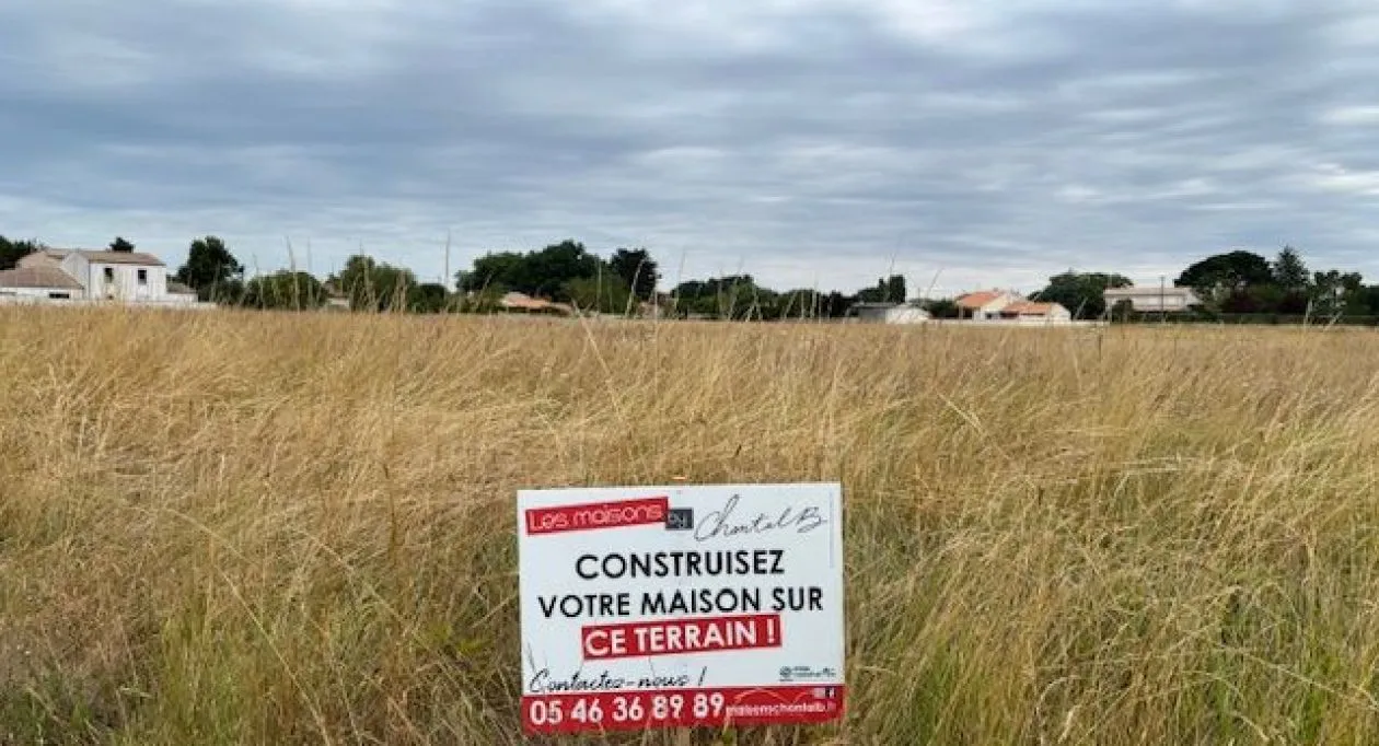 Image 1 Terrain à bâtir de 332 m² à SAINT-PALAIS-SUR-MER (17)