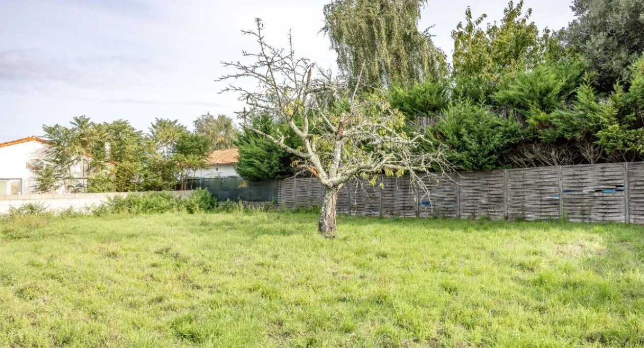 Image 1 Terrain à bâtir de 446 m² à SAINT-AUGUSTIN (17)