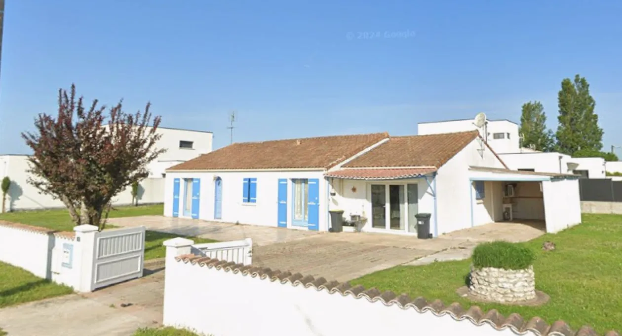 Image 1 Terrain à bâtir de 1200 m² à MEDIS (17)