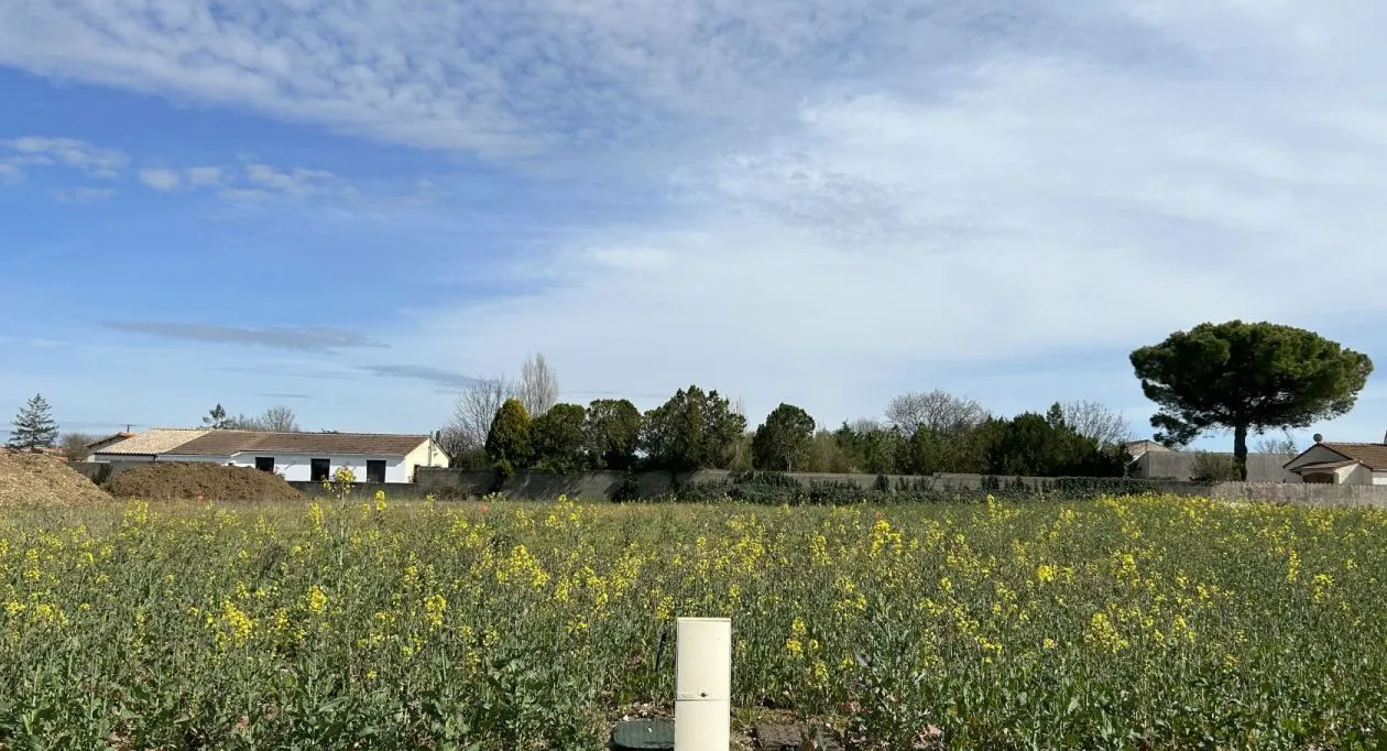 Image 1 Terrain à bâtir de 452 m² à BOUHET (17)