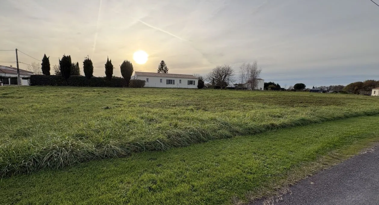 Image 2 Terrain à bâtir de 1144 m² à BOIS (17)