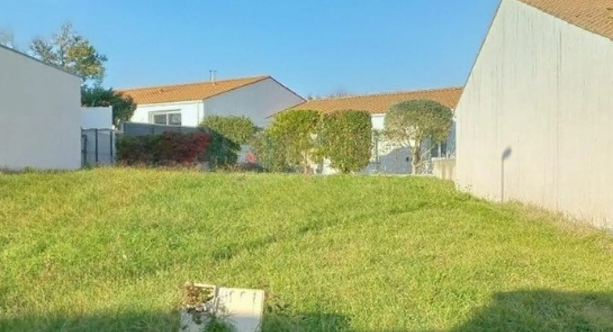 Image 1 Terrain à bâtir de 256 m² à ROYAN (17)