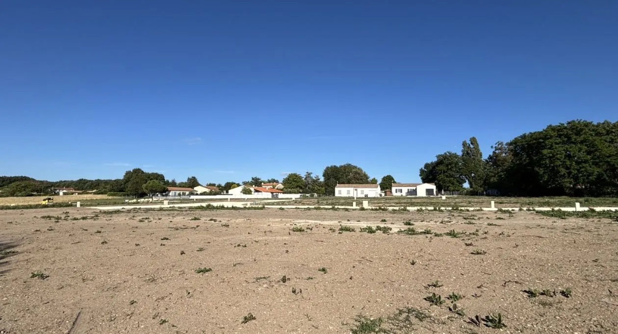 Image 2 Terrain à bâtir de 335 m² à GREZAC (17)