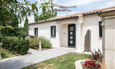 image Maison 85 m² avec terrain à CABRIERES-D'AVIGNON (84)