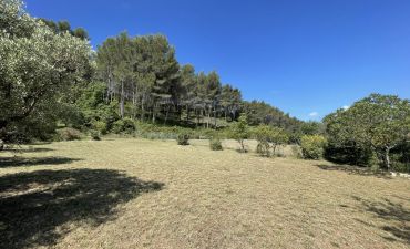 image Terrain à bâtir de 1500 m² à GARDANNE (13)