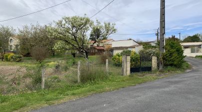 Photo du terrain n°53 de 450 m² à SAINTES