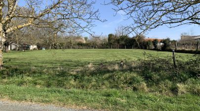 Photo du terrain n°28 de 770 m² à LUCHAT