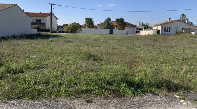 Photo du terrain n°2 de 320 m² à SEMUSSAC