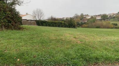 Photo du terrain n°0 de 734 m² à SAINTES