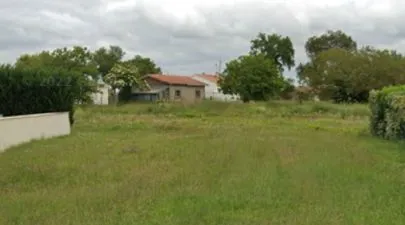 Terrain 326 m² à SEMUSSAC