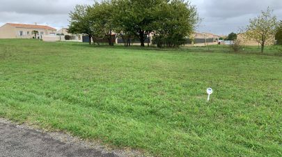 Photo du terrain n°84 de 615 m² à DOMPIERRE-SUR-CHARENTE