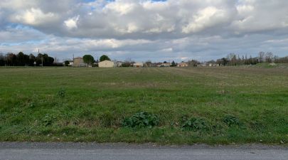 Photo du terrain n°79 de 740 m² à COULONGES