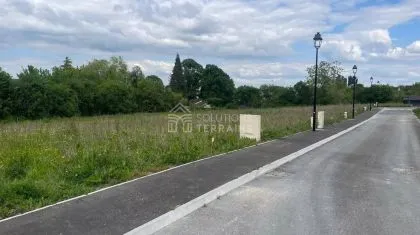 Terrain à bâtir de 382 m² à LA CHAPELLE-GAUTHIER (77)