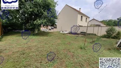 Terrain à bâtir de 450 m² à MORIGNY-CHAMPIGNY (91)