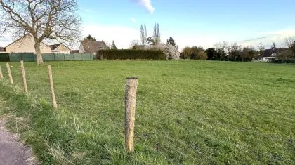 Terrain à bâtir de 405 m² à DAMMARTIN-EN-SERVE (78)