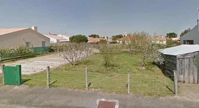 Image d'un terrain à vendre de 580 m² à SAINT-HILAIRE-DE-RIEZ (85)