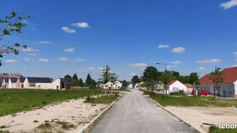 Terrain à bâtir de 550 m² à BEAUGENCY (45)