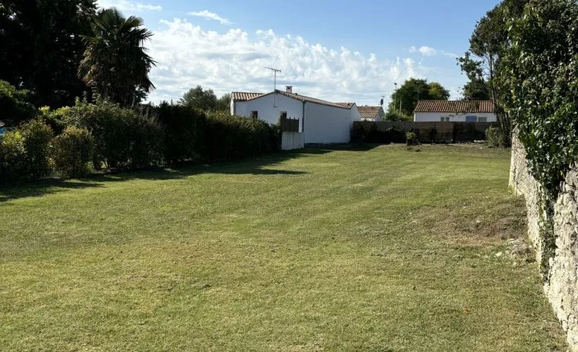 Image Terrain à bâtir de 1267 m² à MORNAC-SUR-SEUDRE (17)