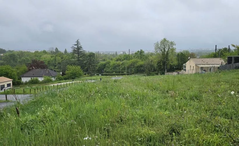 Image Terrain à bâtir de 485 m² à GOND-PONTOUVRE (16)