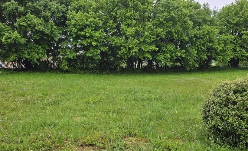 Image Terrain à bâtir de 831 m² à VERTEUIL-SUR-CHARENTE (16)