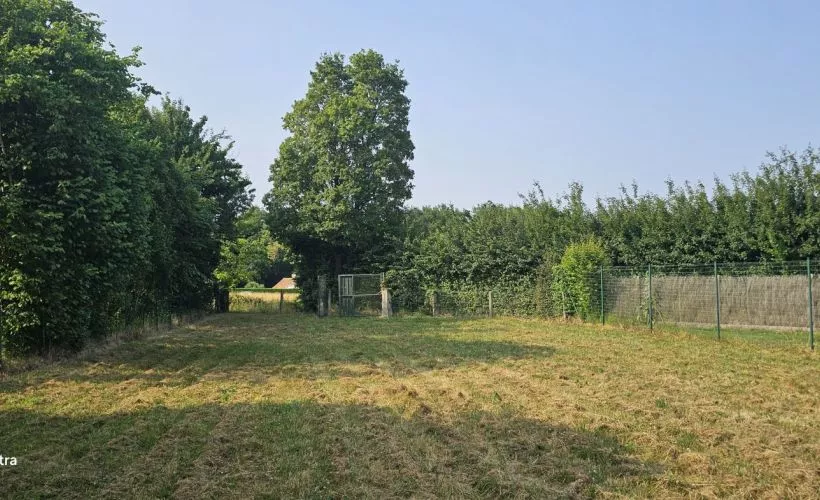 Image Terrain à bâtir de 698 m² à SOYAUX (16)