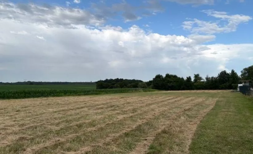 Image Terrain à bâtir de 734 m² à VILLARS-EN-PONS (17)