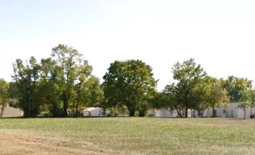 Image Terrain à bâtir de 702 m² à BUSSAC-SUR-CHARENTE (17)