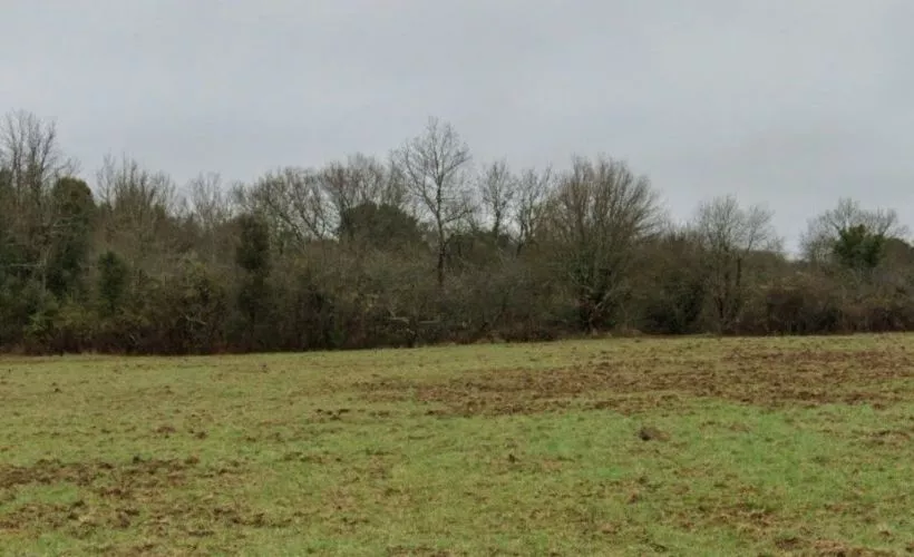 Image Terrain à bâtir de 1715 m² à SAINT-VAIZE (17)