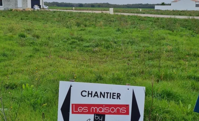 Image Terrain à bâtir de 303 m² à LA JARRIE (17)