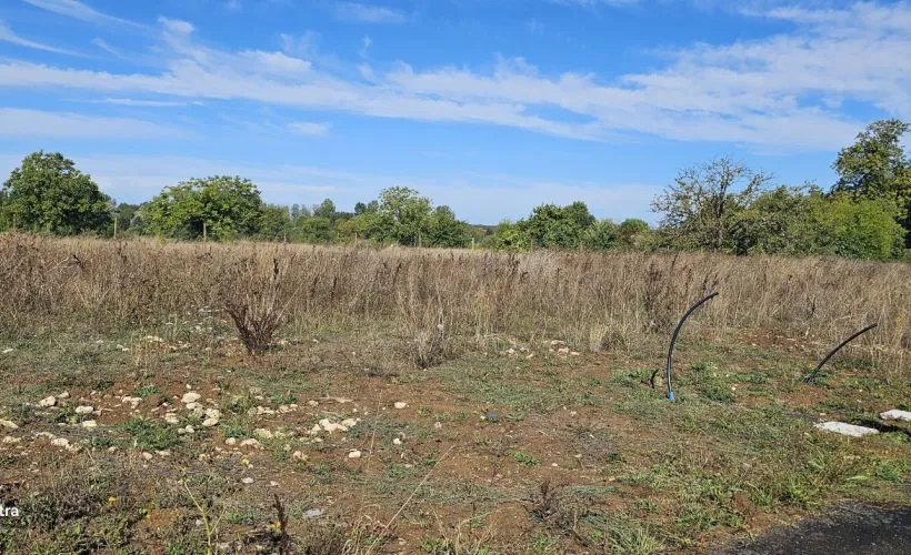 Image Terrain à bâtir de 600 m² à GOND-PONTOUVRE (16)